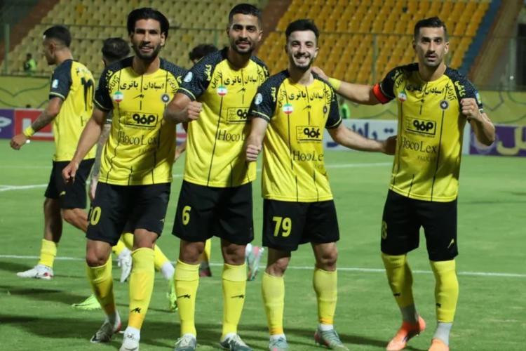 استقلال خوزستان 0-2 سپاهان؛ بردی بسیار به موقع!